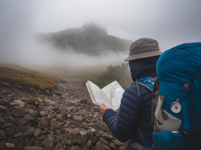 how to use map and compass to navigate fog on the Pennine Way without relying on GPS